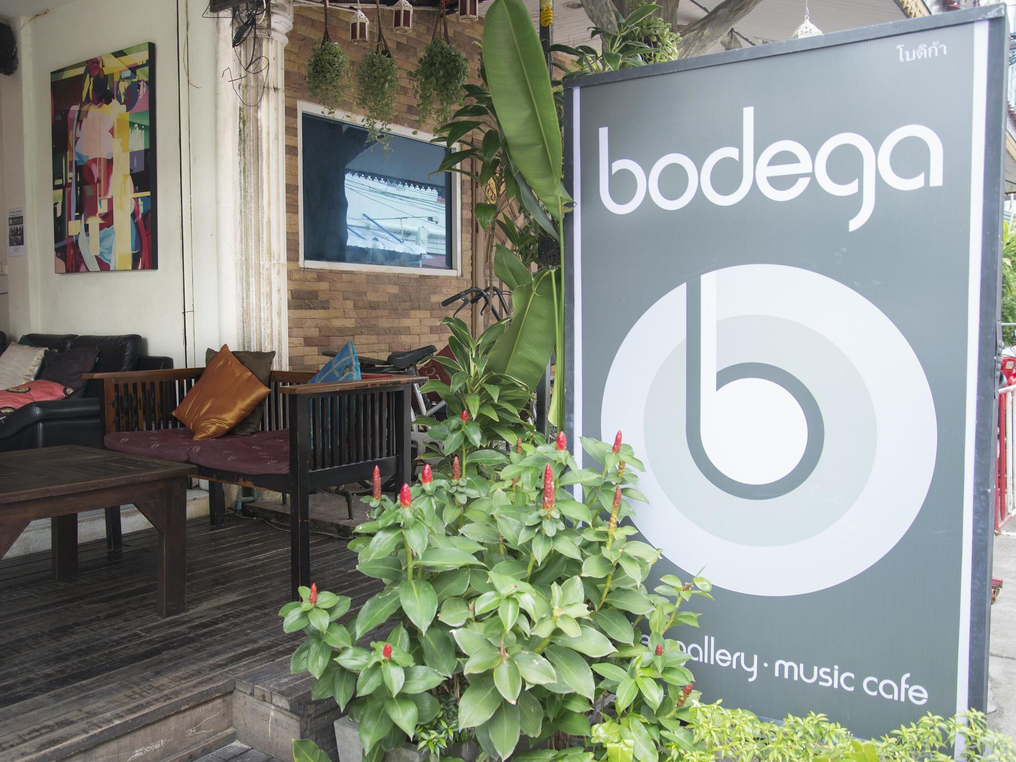Хостел Bodega Phuket Patong (Adults Only) Экстерьер фото