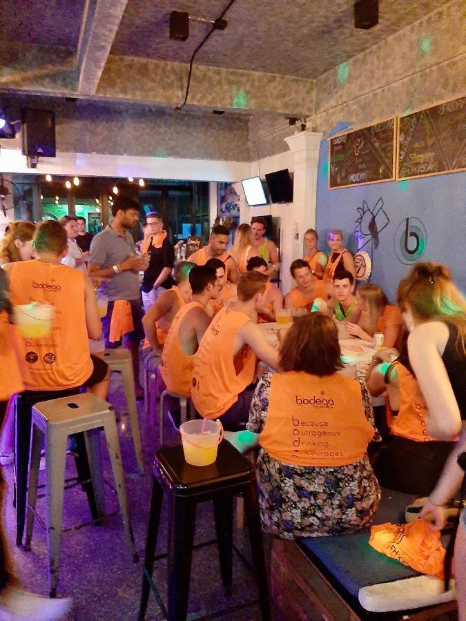 Хостел Bodega Phuket Patong (Adults Only) Экстерьер фото